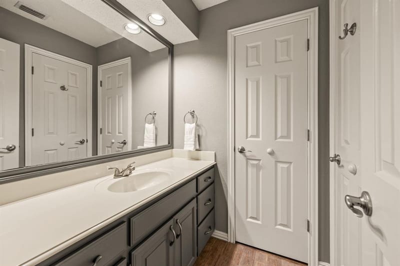 2736 Woodbridge Drive, Hurst TX 76054 - Photo 21