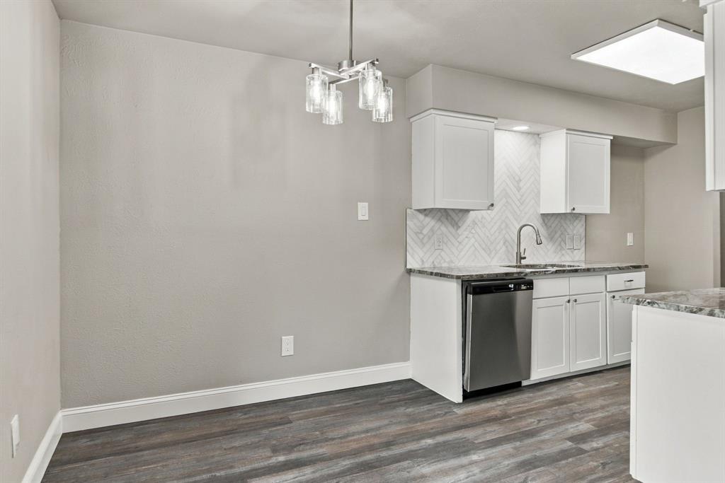 7025 Lincolnshire Lane, North Richland Hills TX 76182 - Photo 7