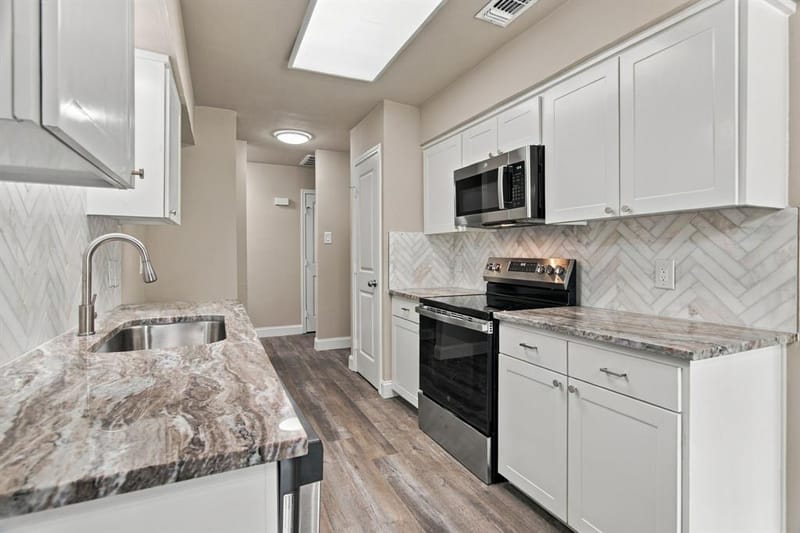 7025 Lincolnshire Lane, North Richland Hills TX 76182 - Photo 10