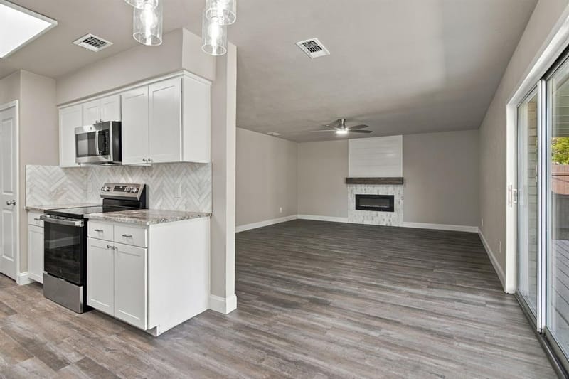 7025 Lincolnshire Lane, North Richland Hills TX 76182 - Photo 11