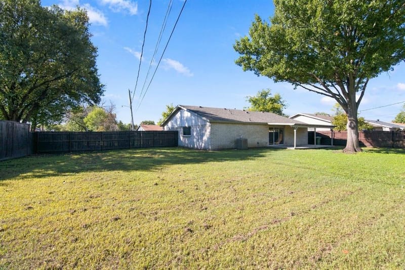 7025 Lincolnshire Lane, North Richland Hills TX 76182 - Photo 25