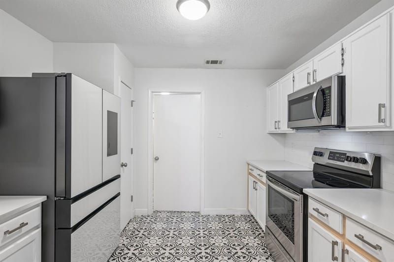 322 Valley Spring Drive, Arlington TX 76018 - Photo 29