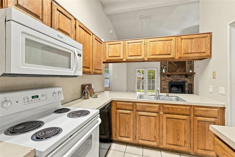 8028 Katie Lane, Watauga TX 76148 - Photo 7