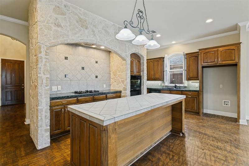 13825 E Riviera Drive, Fort Worth TX 76028 - Photo 10