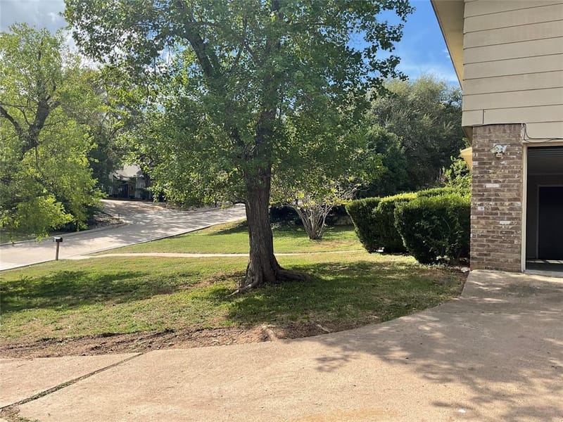 9555 Brookhollow Drive, Woodway TX 76712 - Photo 30