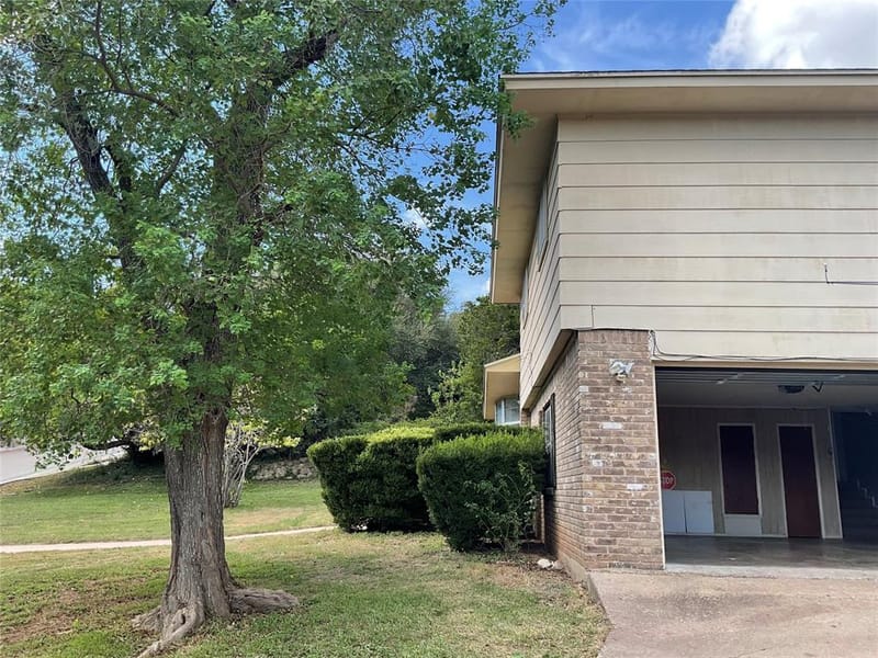 9555 Brookhollow Drive, Woodway TX 76712 - Photo 29