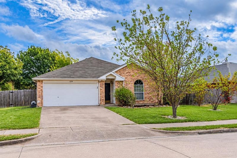 1214 Embercrest Drive, Midlothian TX 76065