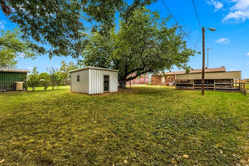 1512 Cobb Street, Bridgeport TX 76426 - Photo 20