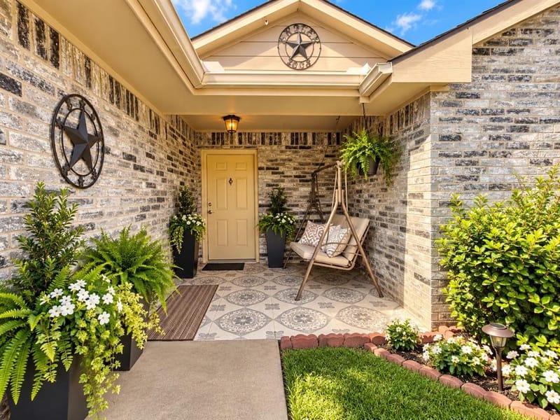 1605 Canary Island Court, Dallas TX 75217 - Photo 2
