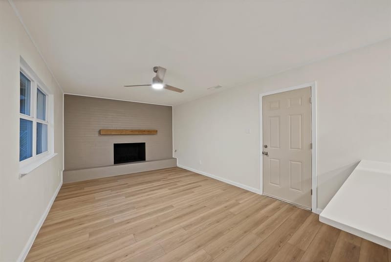 3206 Griffiths Drive, Irving TX 75061 - Photo 9