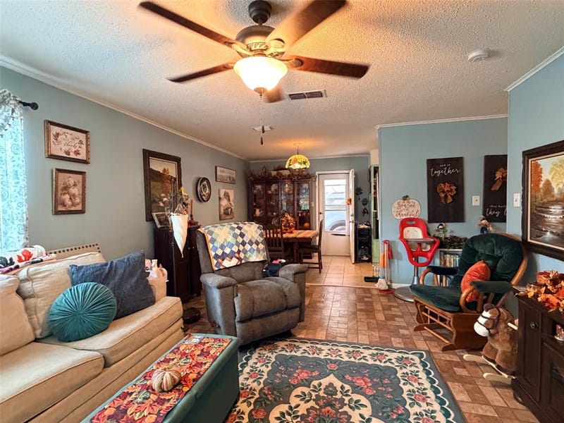 503 E Grand Avenue, Comanche TX 76442 - Photo 6
