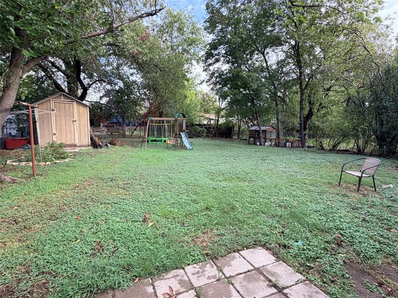 503 E Grand Avenue, Comanche TX 76442 - Photo 17