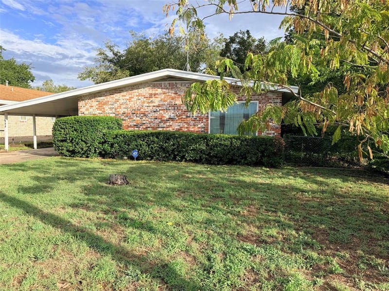 503 E Grand Avenue, Comanche TX 76442 - Photo 18