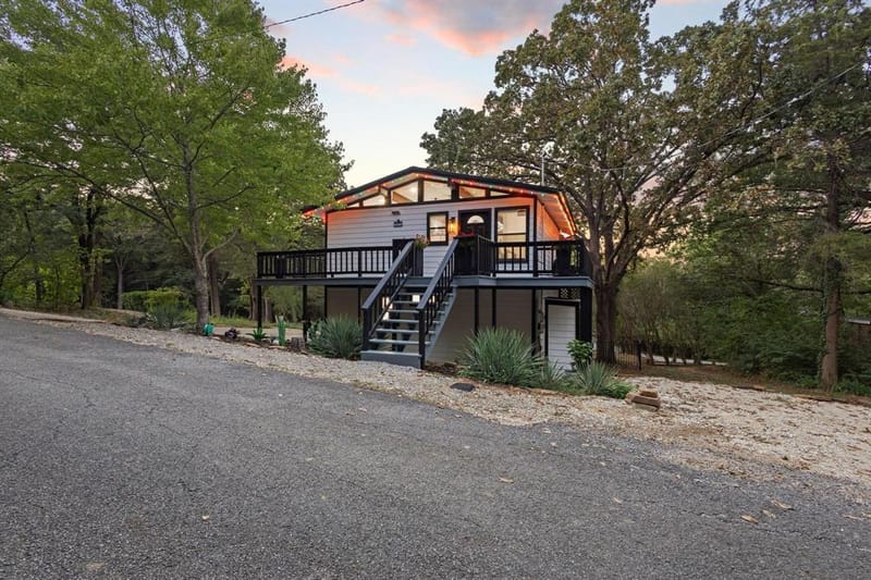 207 Wales Drive, Pottsboro TX 75076