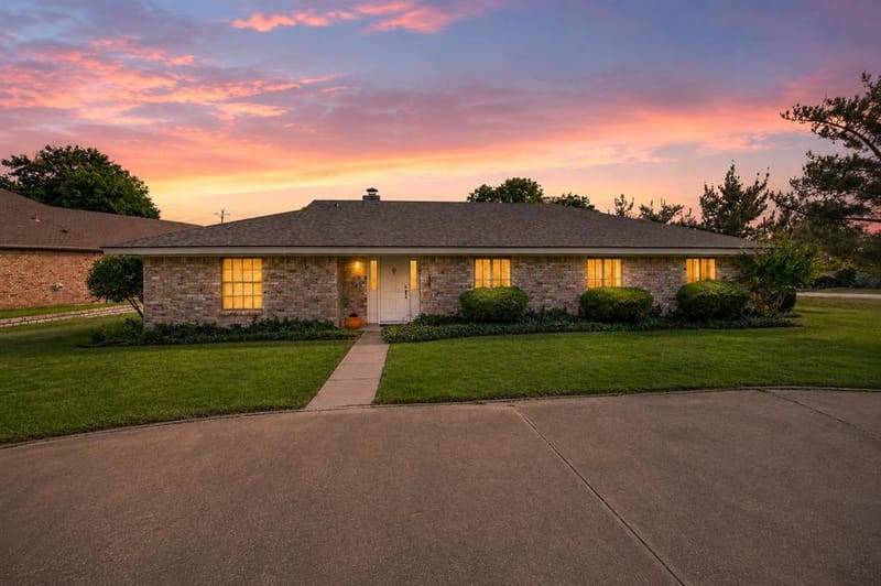 5132 Fairway Circle, De Cordova TX 76049