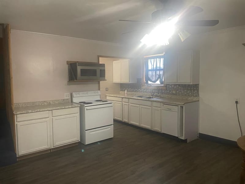 511 Denver Street, Alvord TX 76225 - Photo 3