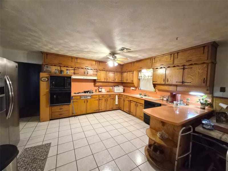 4221 Woodlake Drive, Lake Worth TX 76135 - Photo 6