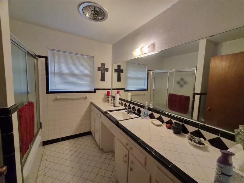 4221 Woodlake Drive, Lake Worth TX 76135 - Photo 19