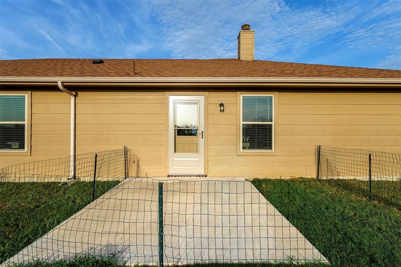 129 Springwood Ranch Loop, Springtown TX 76082 - Photo 23