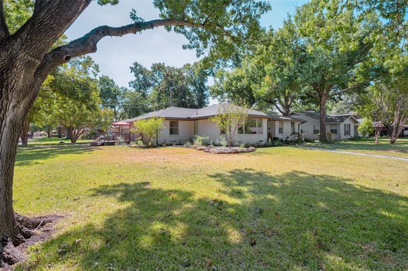 9922 Kilarney Drive, Dallas TX 75218 - Photo 32