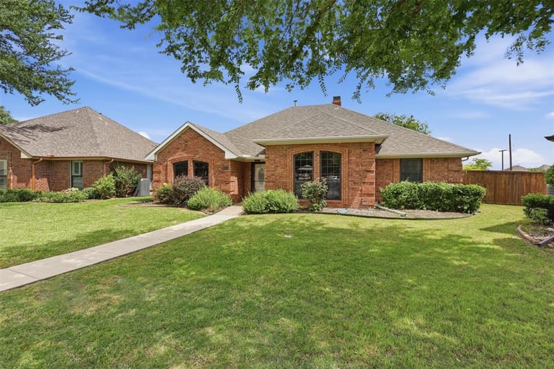 112 Highland Meadow Circle, Coppell TX 75019 - Photo 3