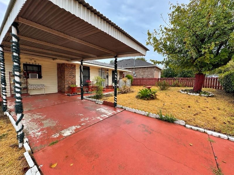 4141 Clark College Drive, Dallas TX 75241 - Photo 2