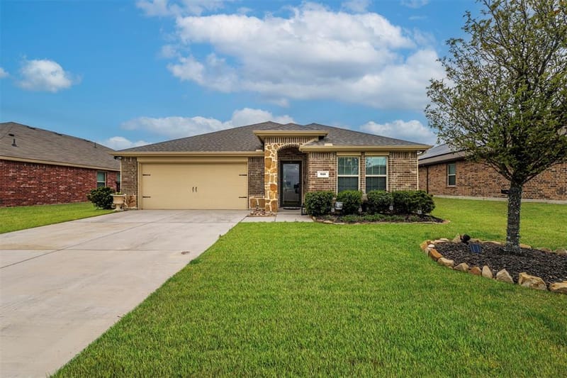 910 Community Way, Royse City TX 75189