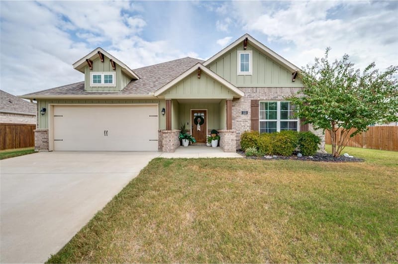 112 Kens Court, Pilot Point TX 76258