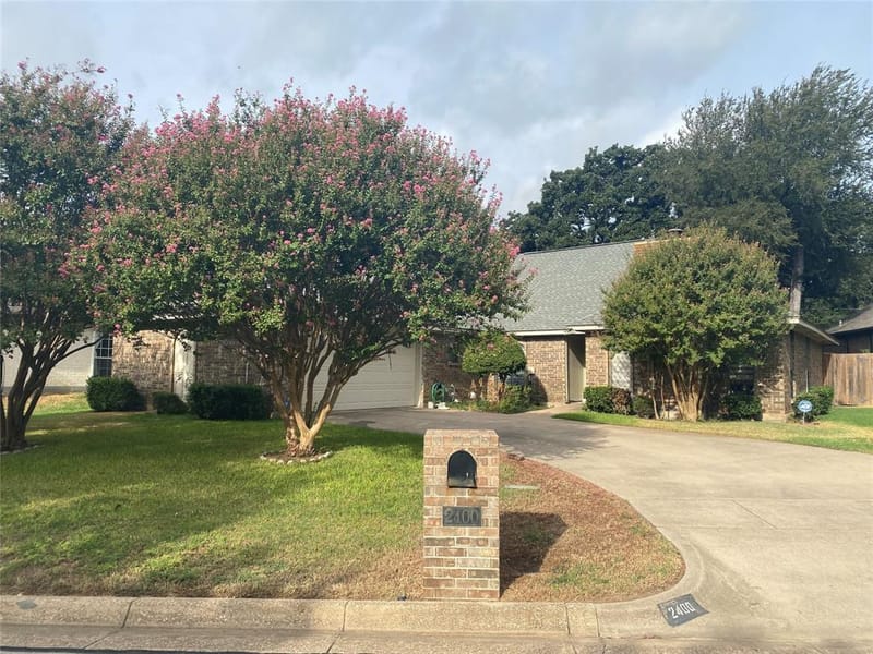 2400 Cross Timbers Trail, Arlington TX 76006
