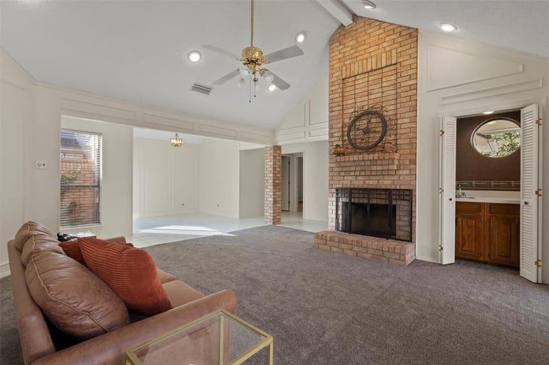 2108 Woodway Drive, Arlington TX 76017 - Photo 8