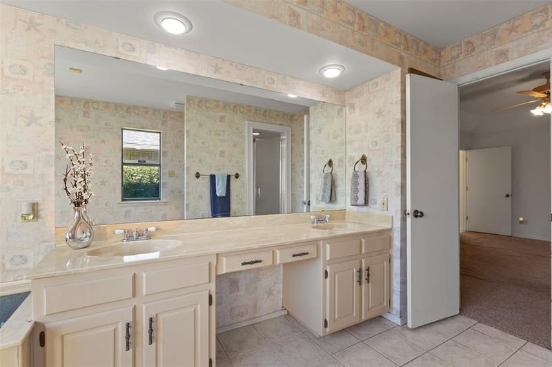 2108 Woodway Drive, Arlington TX 76017 - Photo 21