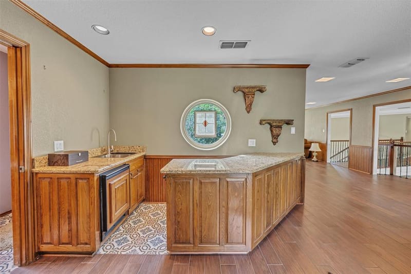 401 Canyon Creek Trail, Fort Worth TX 76112 - Photo 23