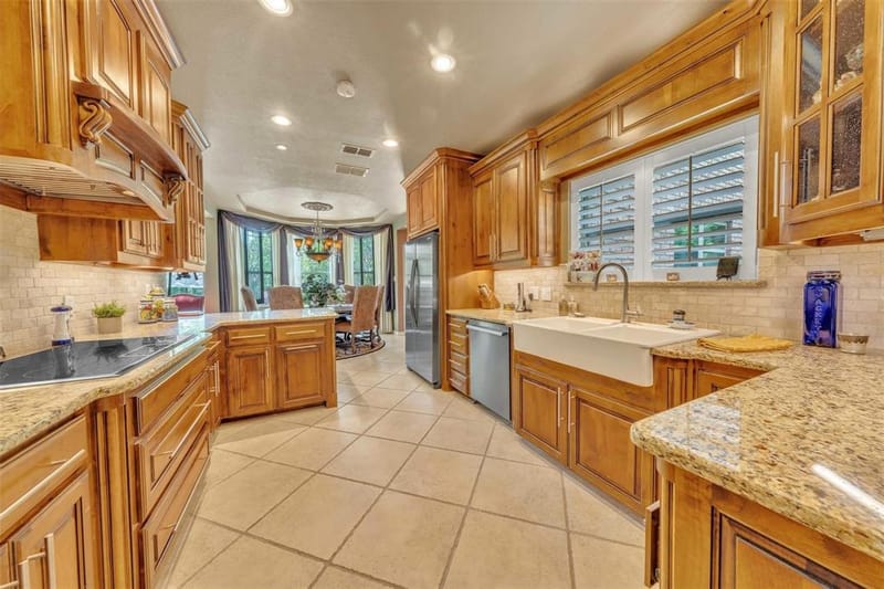 401 Canyon Creek Trail, Fort Worth TX 76112 - Photo 22