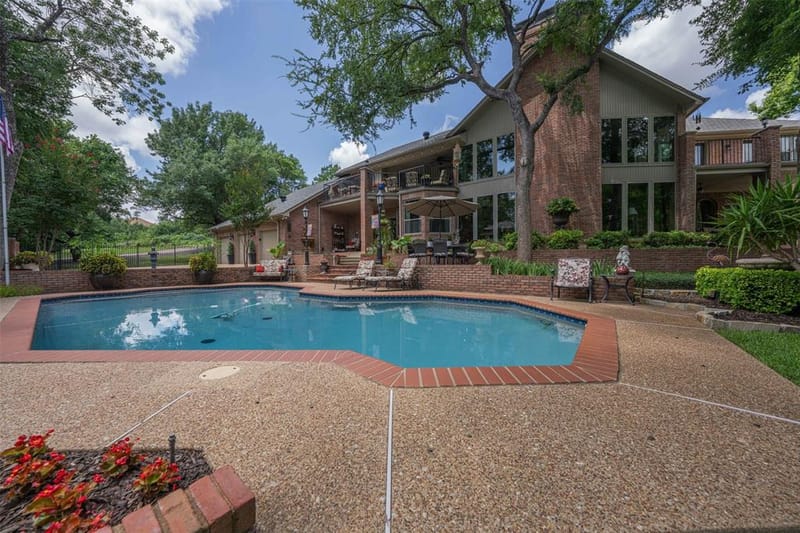 401 Canyon Creek Trail, Fort Worth TX 76112