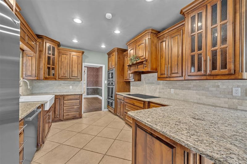 401 Canyon Creek Trail, Fort Worth TX 76112 - Photo 20
