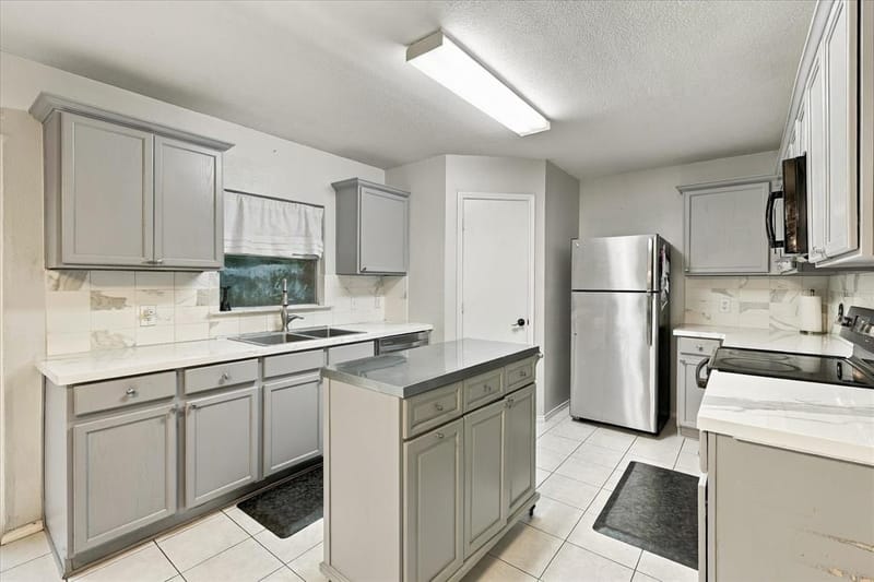 1424 Autumncrest Drive, Arlington TX 76002 - Photo 16