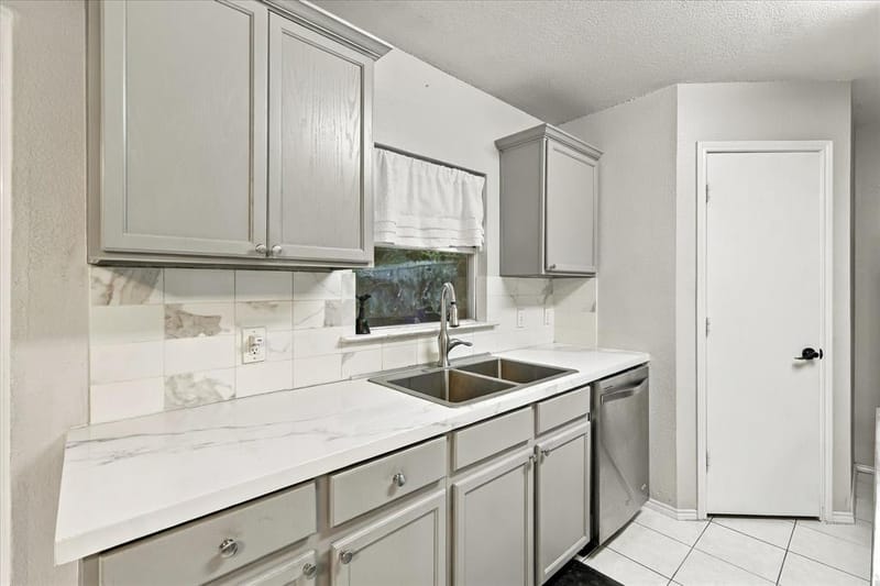 1424 Autumncrest Drive, Arlington TX 76002 - Photo 15