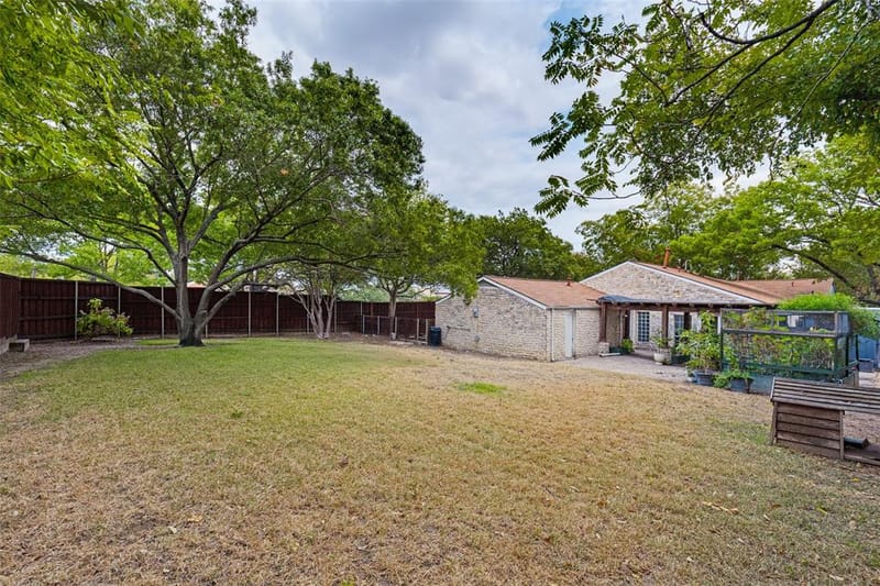 9345 E Lake Highlands Drive, Dallas TX 75218 - Photo 6