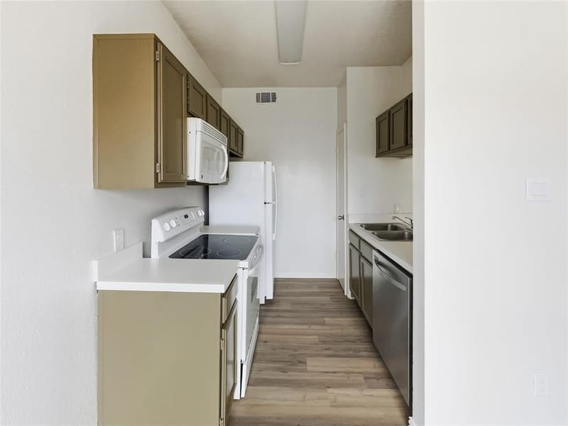 7126 Holly Hill Drive # 304, Dallas TX 75231 - Photo 6