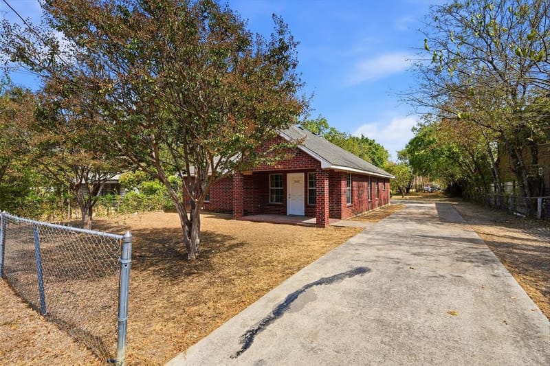 3102 Weisenberger Drive, Dallas TX 75212 - Photo 37