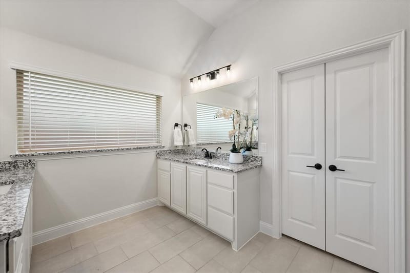 2406 Warrington Place, Mansfield TX 76084 - Photo 20
