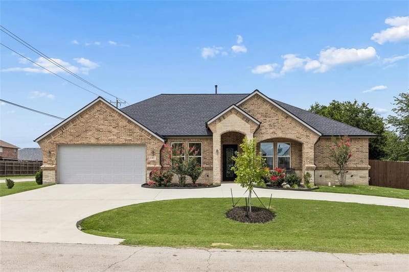 101 Sycamore Lane, Roanoke TX 76262 - Photo 2