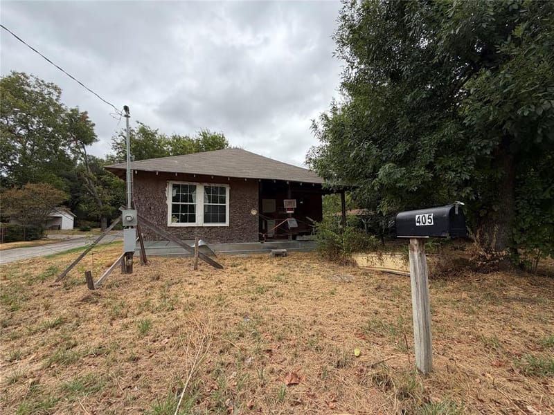 405 Charter Street, Whitesboro TX 76273 - Photo 2