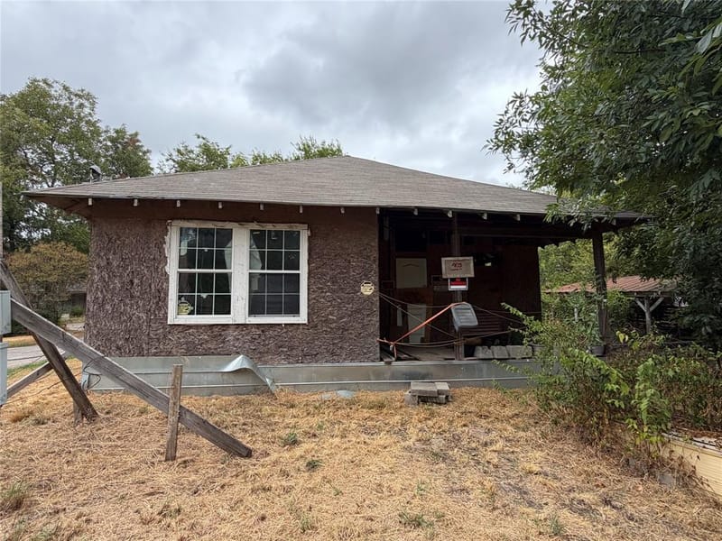 405 Charter Street, Whitesboro TX 76273