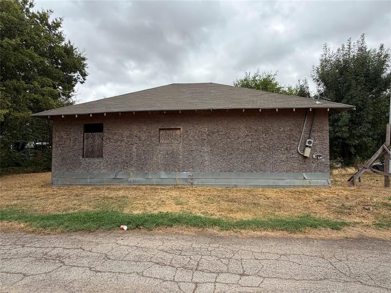 405 Charter Street, Whitesboro TX 76273 - Photo 5