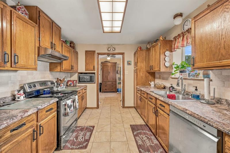 4703 Pure Country Lane, Aubrey TX 76227 - Photo 25