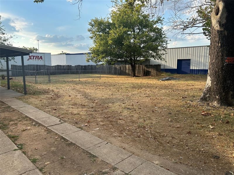 1608 W Kaufman Street, Paris TX 75460 - Photo 13