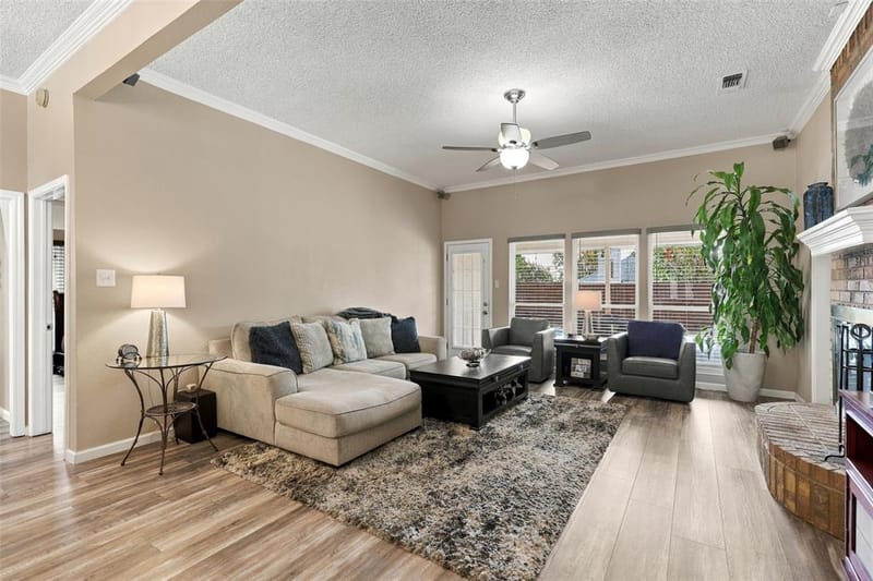 6036 Sundown Drive, Watauga TX 76148 - Photo 4