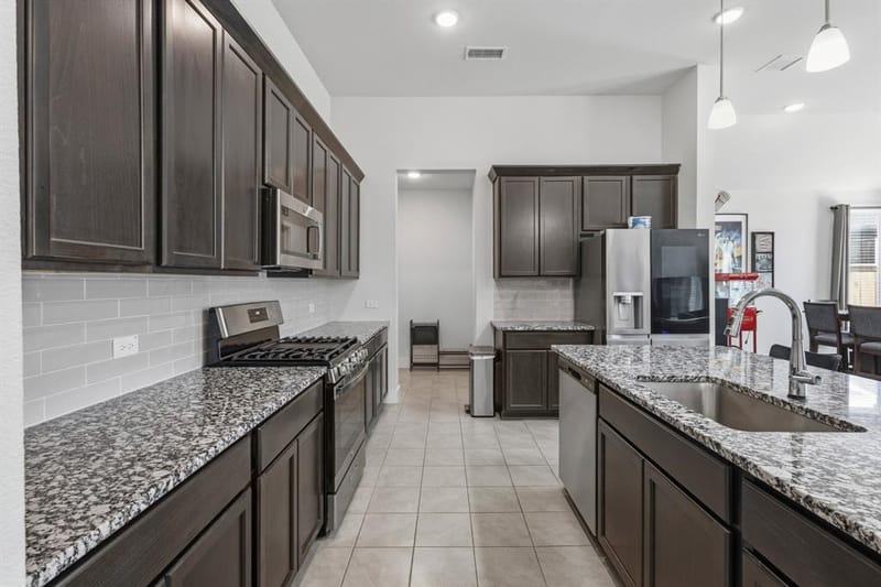 2434 Pebble Bank Lane, Midlothian TX 76065 - Photo 9