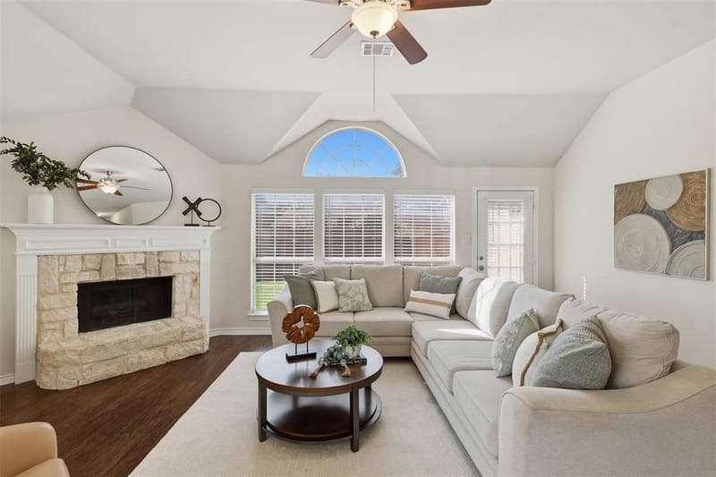 416 Kyle Lane, Lewisville TX 75067 - Photo 8